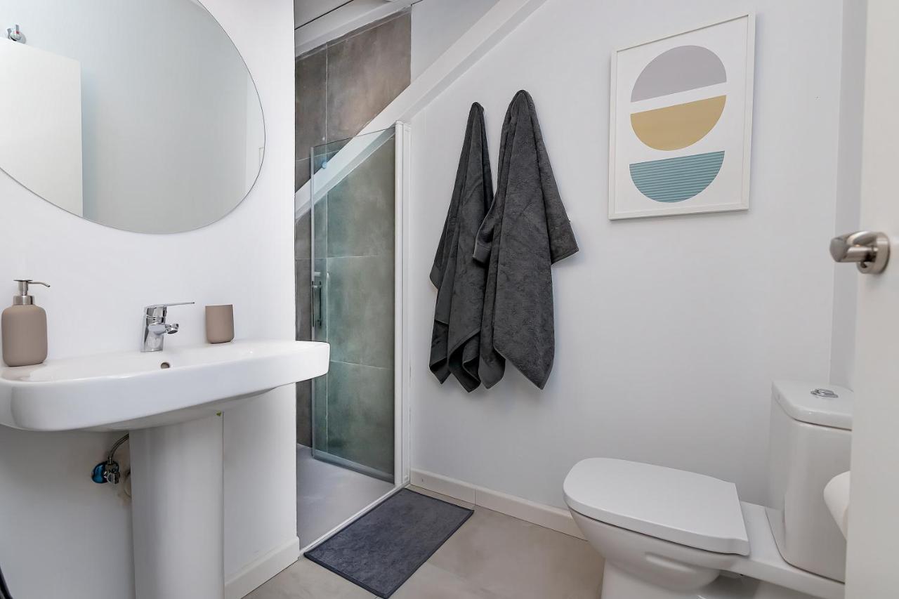 Appartement Bhost - Regina IV à Cordoue Extérieur photo